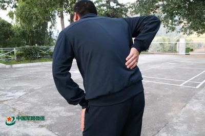 老人腰盆凸出吃什么药比较有效