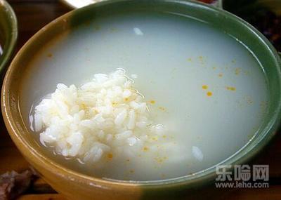 婴儿一岁拉肚子脱水吃什么食物