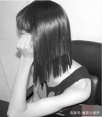 蒸桑拿都是穿什么衣服